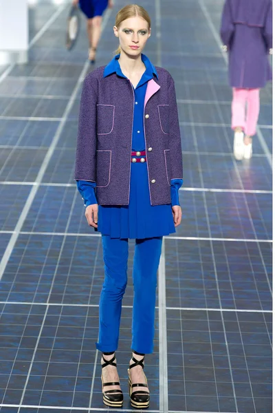 Look 49